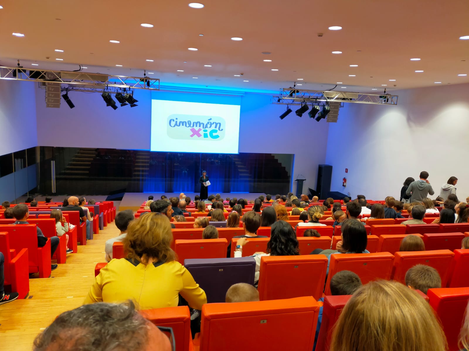 L'aforament de la Llotja s'ha omplert només amb les inscripcions prèvies