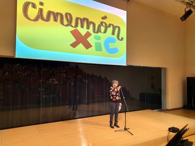 La tinent d'alcalde Sandra Castro ha presentat el film.