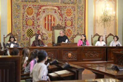 L'alcalpe Pueyo ha presidit la constitució del Plenari de la Infància i l’Adolescència de Lleida, amb l'alumnat de diversos centres educatius que representen el conjunt f'infants i joves de la ciutat, que avui han ocupat les cadires dels regidors/es