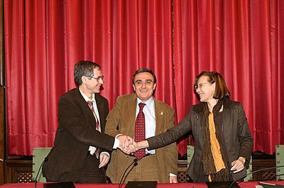 En el mateix acte la consellera, el rector de la Udl, Joan Viñas, i l'alcalde de Lleida han acordat col·laborar en matèria de formació.