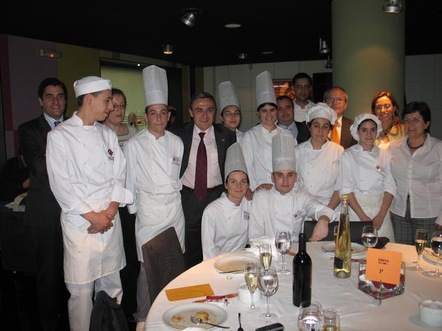 Els alumnes de l'Escola d'Hoteleria i Turisme de Lleida han presentat una visió molt personal de la gastronomia del caragol.