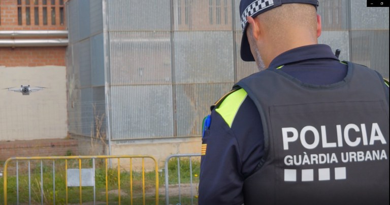 Sis agents de la policia municipal tenen formació específica en aquest àmbit per poder pilotar-los