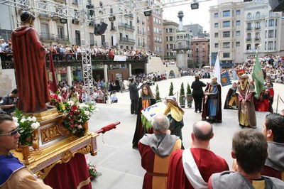 Èxit de participació en l'Ofrena Floral a Sant Anastasi.