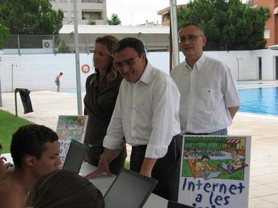 El paer en cap, Àngel Ros, ha pogut comprovar el funcionament del servei.