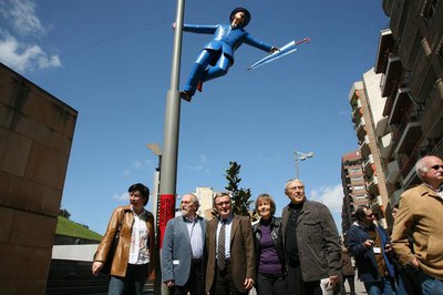 Gene Kelly balla al costat de l'Auditori.