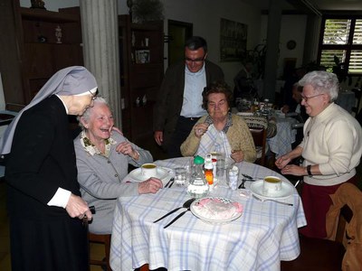 Visita a la llar Joana Jugan.