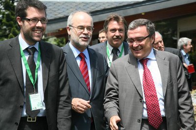 El paer en cap, amb el conseller Castells, l'alcalde de la Seu d'Urgell, Albert Batalla, i el delegat de la Generalitat, Víctor Orrit.