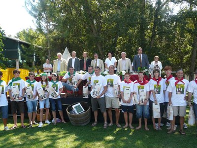 Tots els participants en el concurs han rebut un obsequi per part de les autoritats, tot i que els vencedors s'han endut el seu pes en vi.