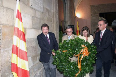 Ofrena de la delegació del govern de la Generalitat de Catalunya al Roser amb motiu de l'11 de setembre.-.