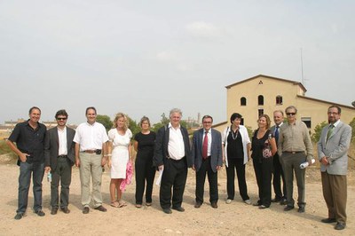 El futur Museu de la Ciència dedicat al Planeta Terra se situarà a l'antiga residència de suboficials de Gardeny, al fons de la imatge..