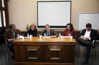 L'alcalde ha presidit la trobada amb les entitats socials..