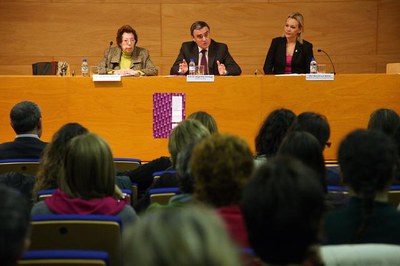 Ros ha refermat el compromís conjunt d'institucions i entitats, formalitzat ahir en un protocol, per lluitar contra la violència masclista..
