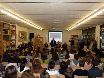 La campanya s'ha presentat a una seixantena d'escolars del CEIP Frederic Godàs.