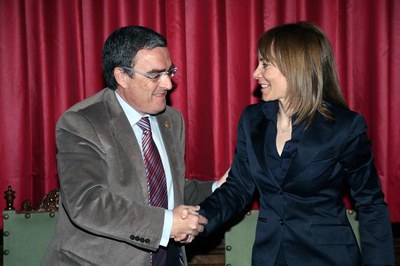 La signatura de l'acord ha tingut lloc al Saló del Retaule de l'Ajuntament de Lleida..