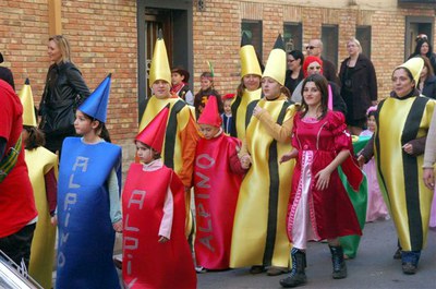 La Rua Infantil ha desfilat per Jaume I.