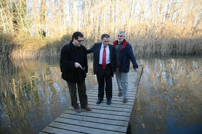 Ros ha comprovat l'estat de l'embarcador..