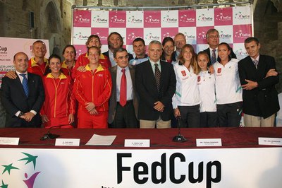 Imatge de grup després de la celebració del sorteig..