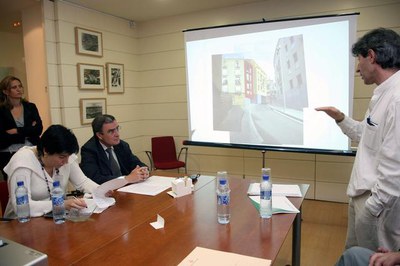 L'arquitecte Josep Maria Puigdemassa ha explicat el projecte a la seu de l'EMU..