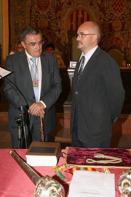 Camats ha promès el seu càrrec al saló de sessions de la Paeria..