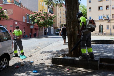Tasques intensives de neteja a la Mariola.