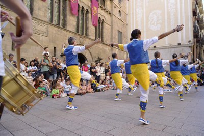El Seguici omple de colors el centre de la ciutat de Lleida.