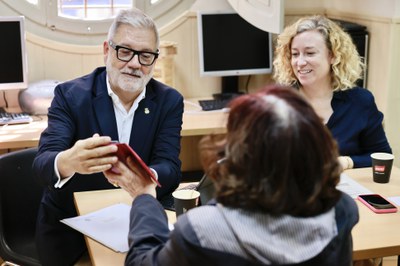 Les cites veïnals de l'Alcalde als barris s’han fet durant el matí a la seu de l’AV Instituts-Sant Ignasi..