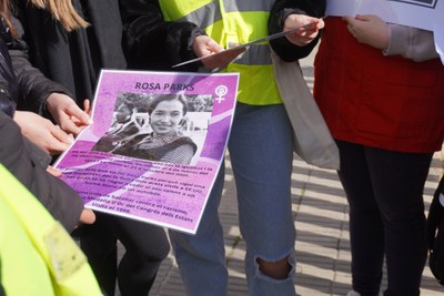 Una de les proves de la gimcana ha girat entorn de la figura de Rosa Parks..