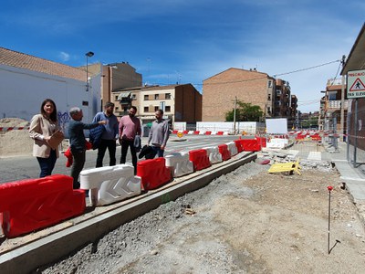 La tinent d'alcalde Cristina Morón i el regidor Xavi Blanco han visitat les obres al voltant de l'escola Pardinyes.