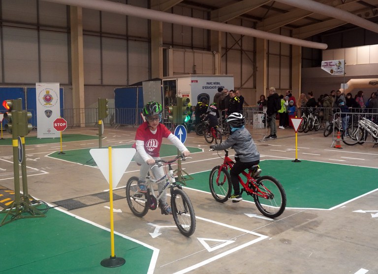 Una de les activitats a Cucalòcum és el parc viari de la Guàrdia Urbana.