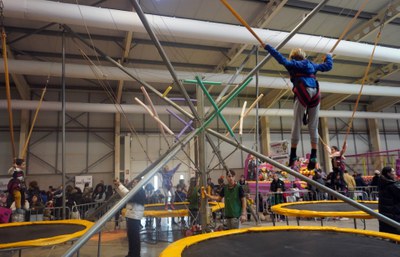 Cucalòcum és una proposta lúdica amb un doble objectiu social i pedagògic..