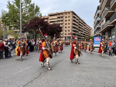 Els Armats de la Sang durant l'exhibició de la tarda, al carrer Lluís Companys.