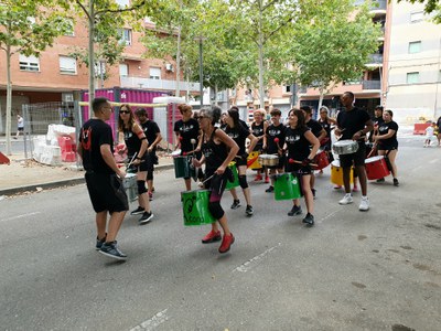 Aquest matí els carrers de Balàfia han acollit la Tronada de Festa Major per part dels Batukats de l’ala d’Aitona.