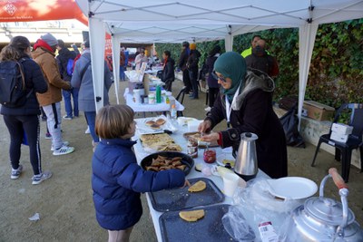 A l'acabar s'ha fet una degustació de menjars de diferents països.