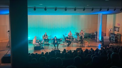El concert Ilercavònia, del grup Quico el Célio, el Noi i el Mut de Ferreries, s'ha fet a l’Auditori.