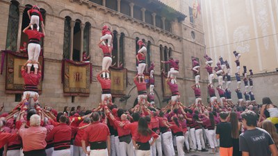 Pilars finals a la plaça de la Paeria.