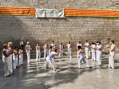 Roda de capoeira a càrrec de Capoeira Topázio Lleida, al pati de les Comèdies.