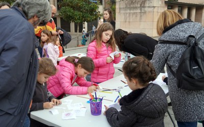 Activitat prèvia a la 4a sessió de Cinemón Xic, que tanca el programa de la 8a edició el dissabte que ve amb la Mini-mons..
