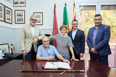 Tot i les adversitat meteorològiques, Raimat ha aplaudit els pregoners d'aquest any, Pilarín Dalmau i Antolín Hernández, que han estat rebuts oficial….