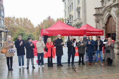 Un dels moments important de la commemoració és la lectura del manifest que aquest any ha llegit el Dr. Joan Fibla.