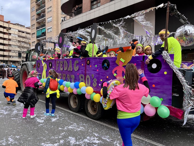 La carrossa de FEDAC, tot just començant el recorregut