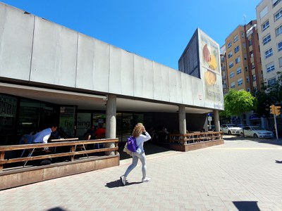 Façana del mercat de Ronda-Fleming.