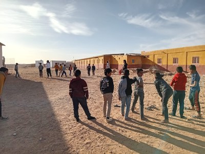 La comitiva lleidatana comparteix dia a dia amb les persones dels campaments.