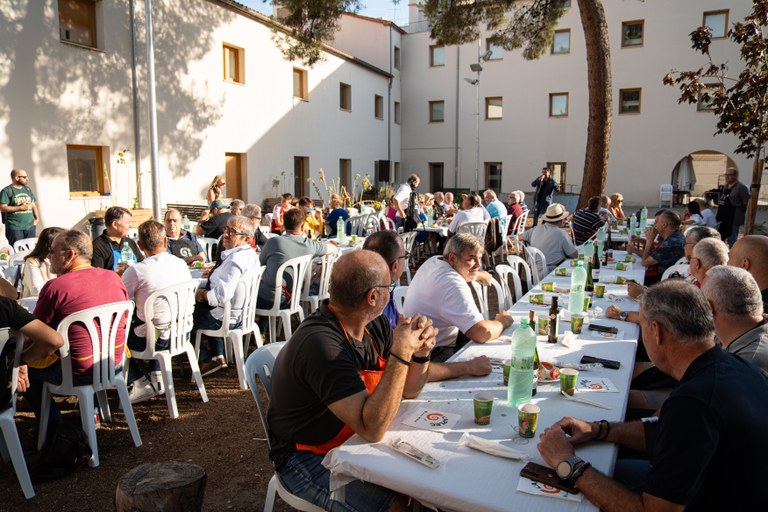 Esmorzar de forquilla solidari de la FECOLL