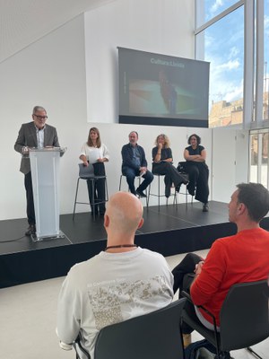 Larrosa ha destacat l'increment de l'oferta cultural i de públic.