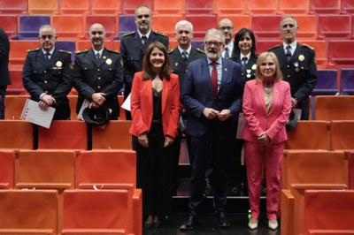 Set membres de la Guàrdia Urbana de Lleida ha estat reconeguts per la seva tasca en el Dia de les Esquadres, a la Llotja de Lleida..