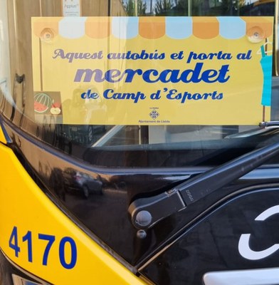 Imatge de la senyalització en un dels autobusos de Lleida.