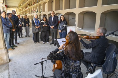 L'acte d'homenatge a l'alcalde Vives ha tingut lloc aquest matí al cementiri de Lleida.
