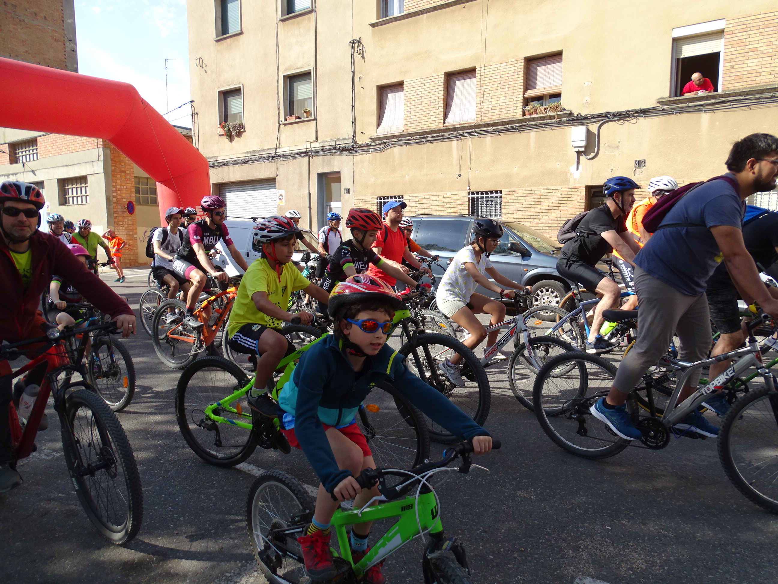 La Pedalada Popular Terraferma ha acollit participats de totes les edats