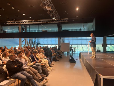 El Plenari ha finalitzat amb la xerrada “La nova formació professional: oportunitats per a tothom”, a càrrec de José Luis Duran.