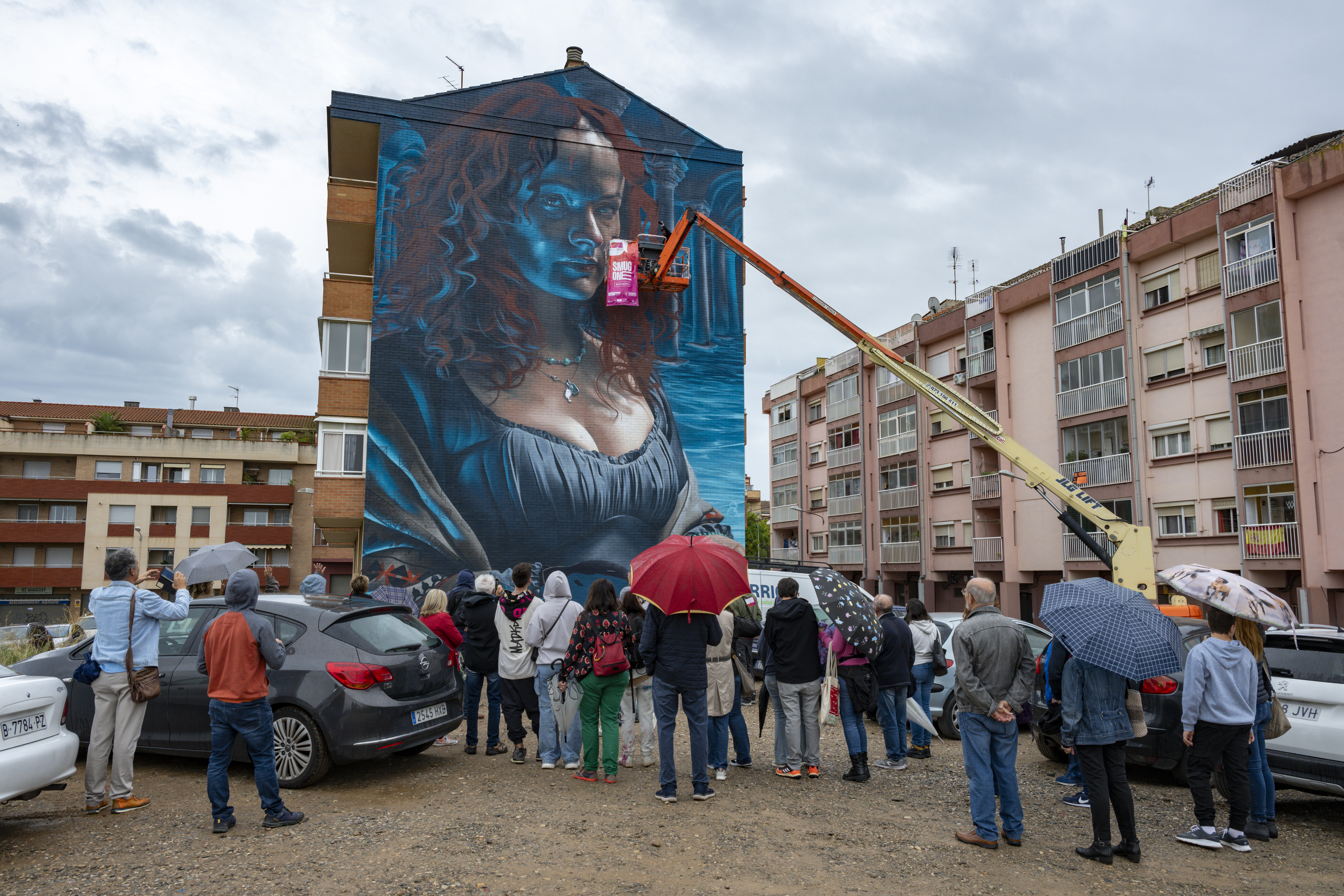 Els muralistes Mr Difuz, Smug One, CactuSoup Studio (format per Francesca Vasile i Blai Baules) i Irene López han pintat quatre murals de grans dimensions inspirats en la història i les reivindicacions del barri de Balàfia